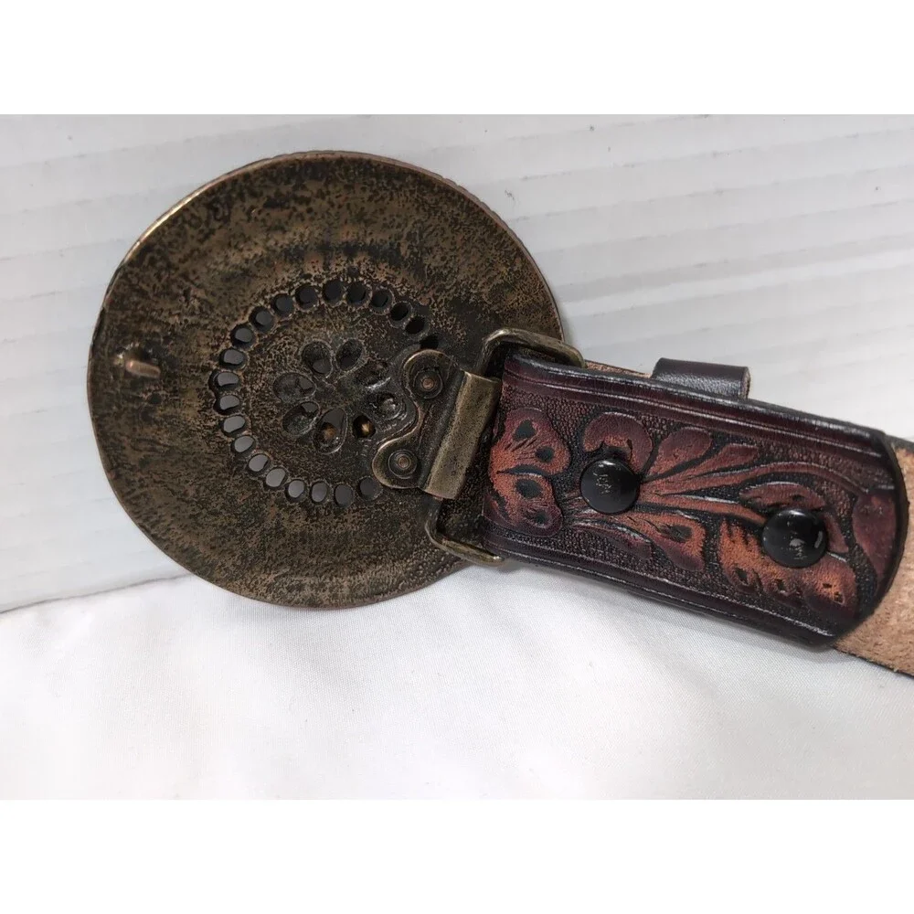 Cache BELT BROWN GENUINE LEATHER STUDDED MEDALLION BUCKLE WOMEN'S SZ SMALL 28-30